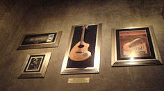 Lez Zeppelin Collection @ Mumbai Cafe